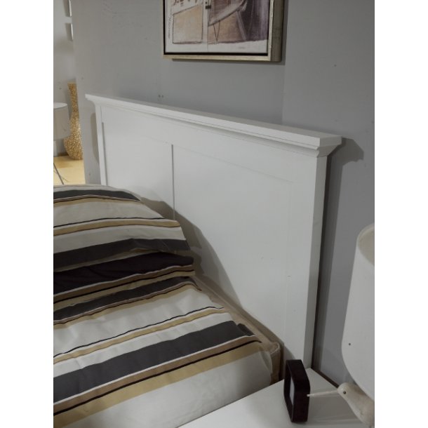 Hvid sengeramme 140x200 køb en hvid paris seng online her Hvid sengeramme