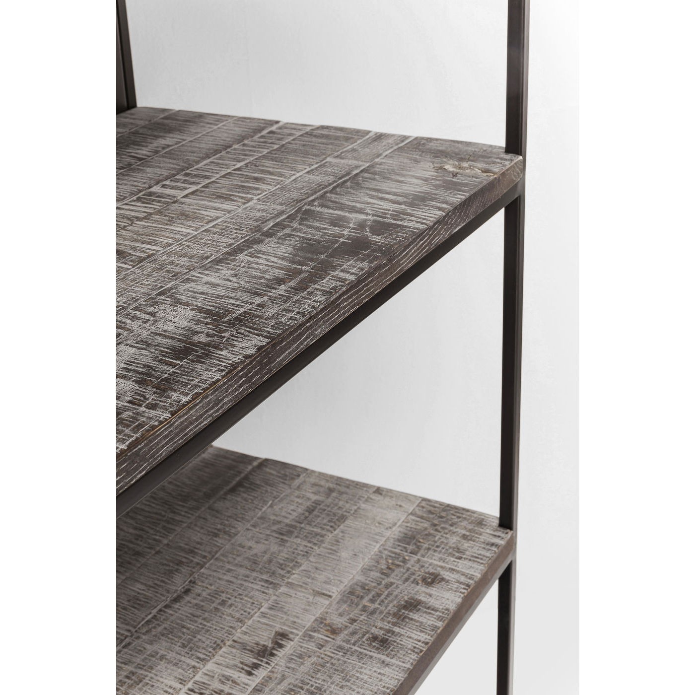 Super fed nero reol i industrielt look fra kare design Fede reoler