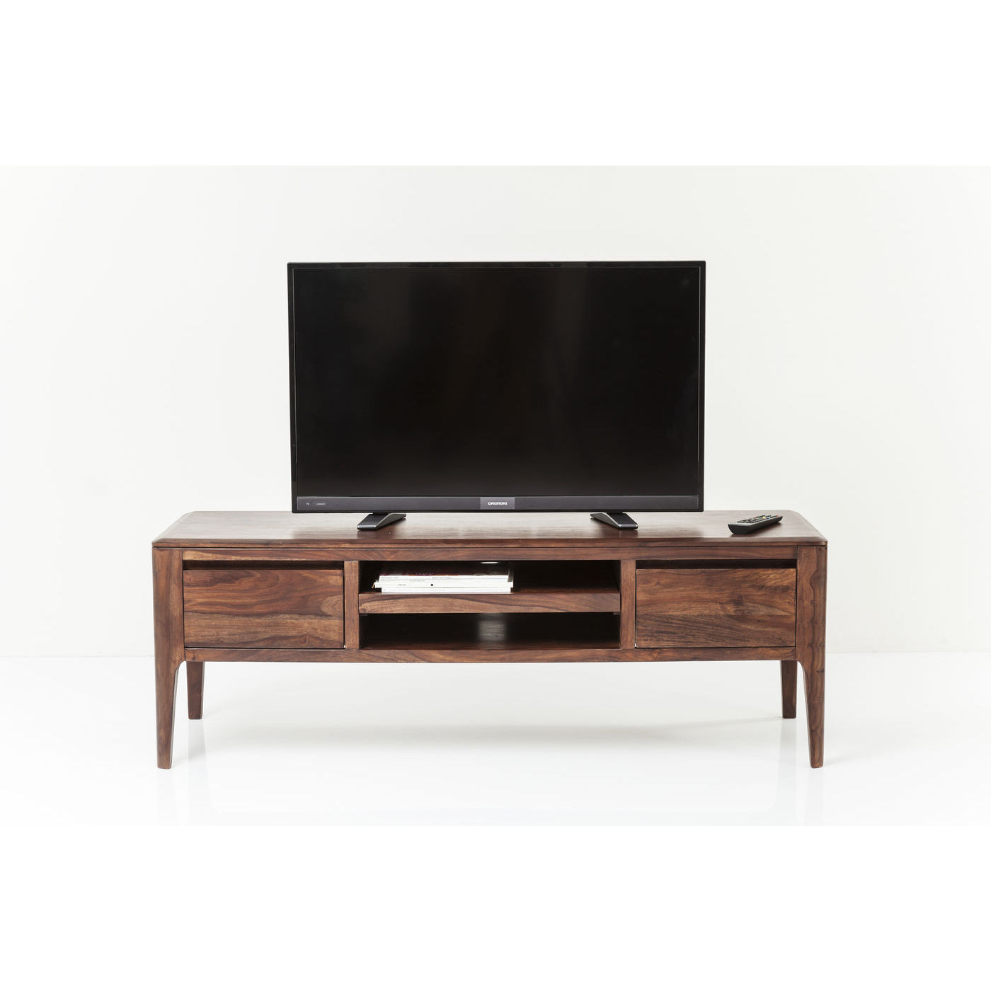 Stilfyldt og elegant tv bord i mørkt træ Tv bord