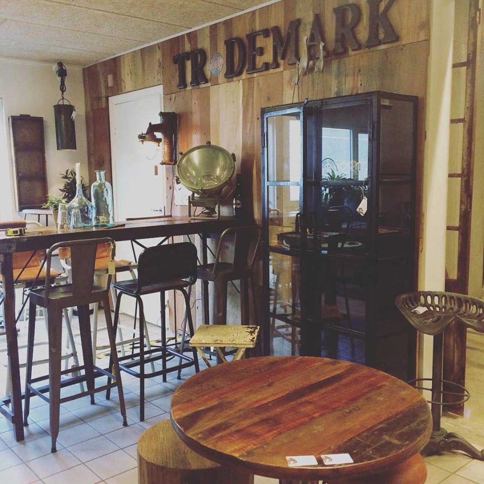 Trademark living cool højt bord til barstole barborde og bardiske ... Altan underbeklædning