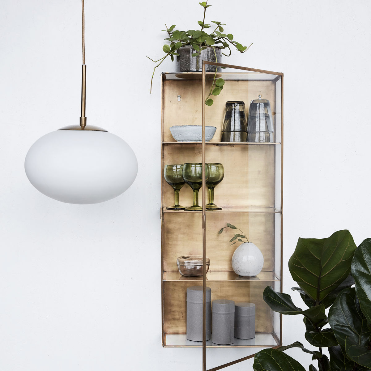 HOUSE DOCTOR Glass vægskab messing og glas, m. 4 hylder Vægskabe